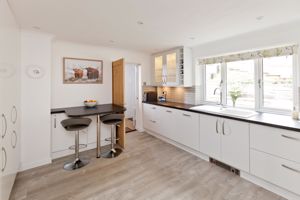 Kitchen / Breakfast Room- click for photo gallery